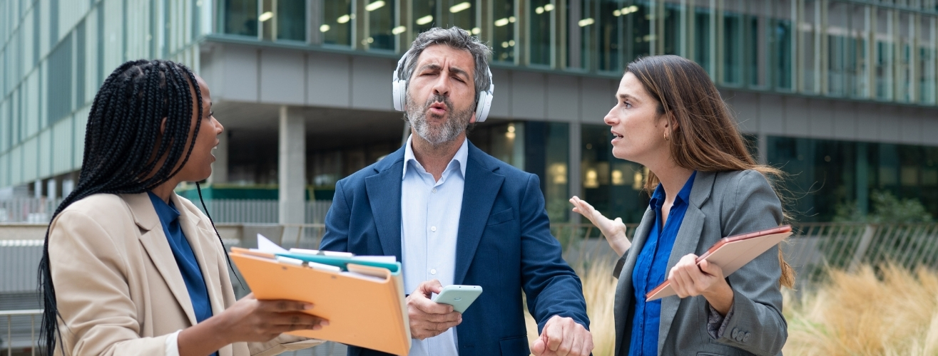 Asesmen Psikologi dalam Mengelola Miskomunikasi Kerja di Lingkungan Kerja Digital