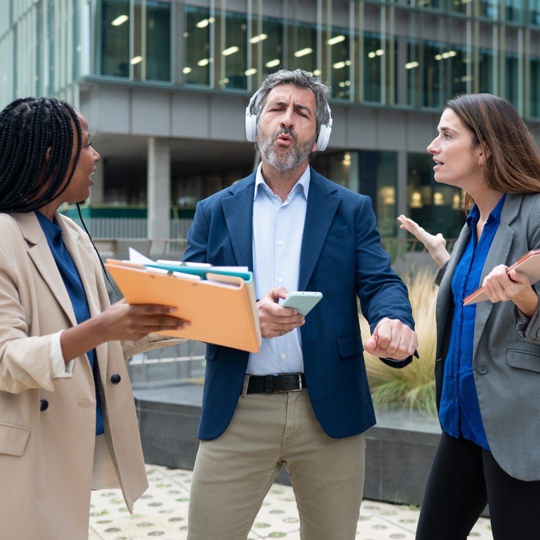 Asesmen Psikologi dalam Mengelola Miskomunikasi Kerja di Lingkungan Kerja Digital